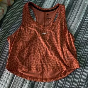 Cropped Nike tank top